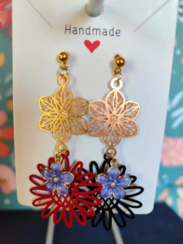 Boucles d'oreilles, légères, originales colorées